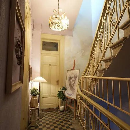 Chateau Leconte Apartment *